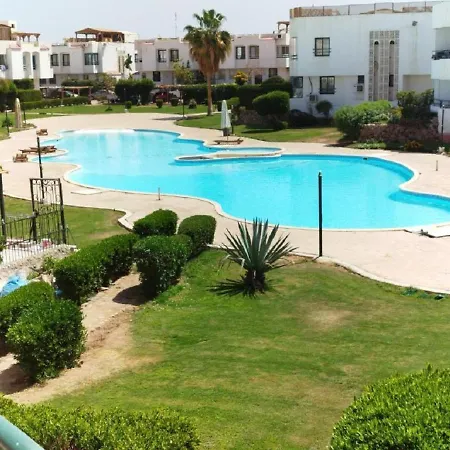 Criss Resort- Naema Bay-City Center