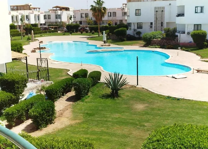 Criss Resort- Naema Bay-city Center